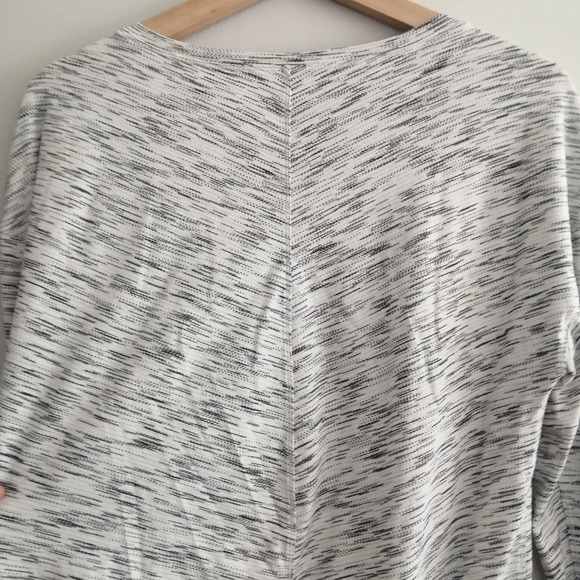 Lululemon Meant To Move Long Sleeve in Tiger Space Dye Black White Small (4/6) - Picture 6 of 16